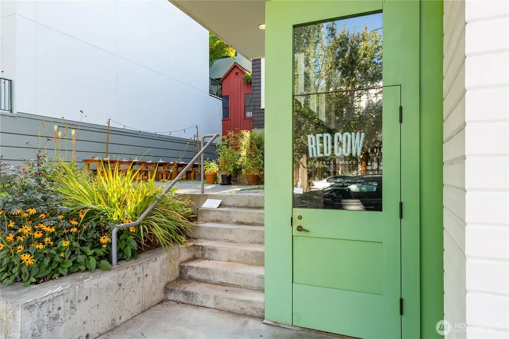 347 29th Avenue Seattle WA 98122