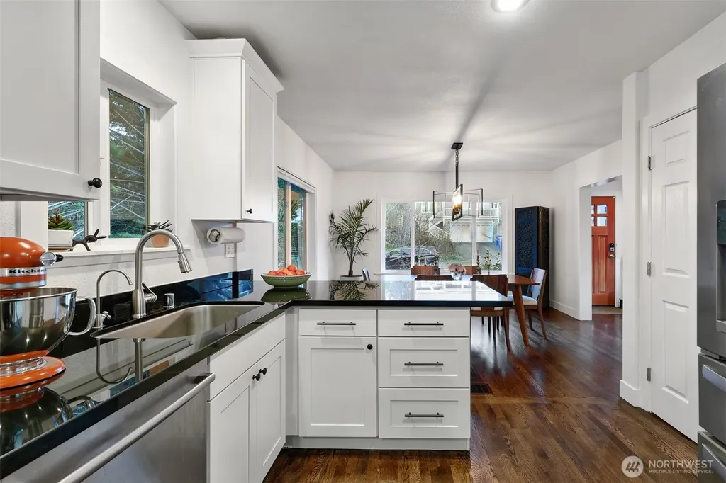 347 29th Avenue Seattle WA 98122