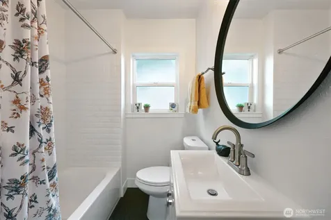 347 29th Avenue Seattle WA 98122