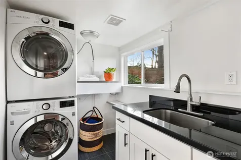 347 29th Avenue Seattle WA 98122