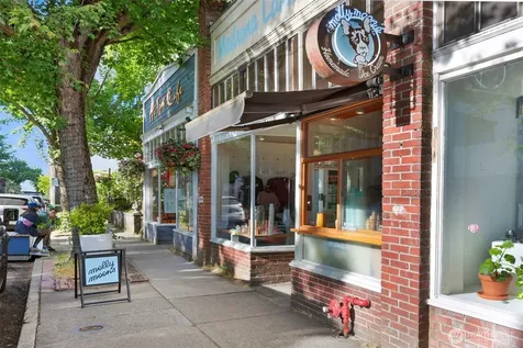 347 29th Avenue Seattle WA 98122