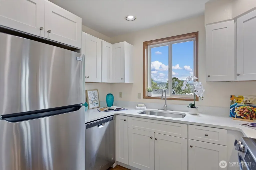 278 Lind Avenue NW Renton WA 98057