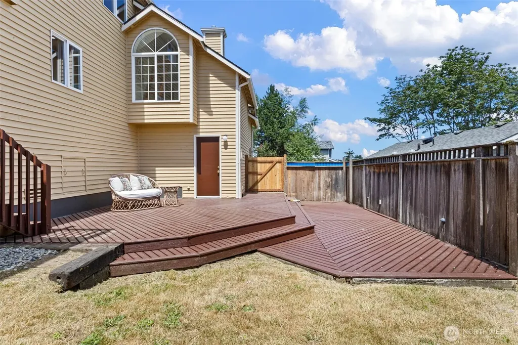 278 Lind Avenue NW Renton WA 98057