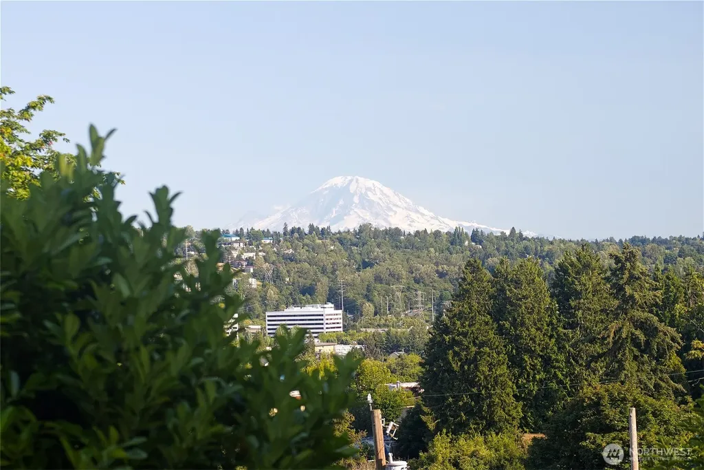 278 Lind Avenue NW Renton WA 98057