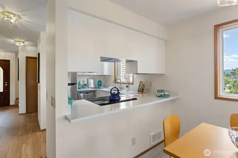 278 Lind Avenue NW Renton WA 98057
