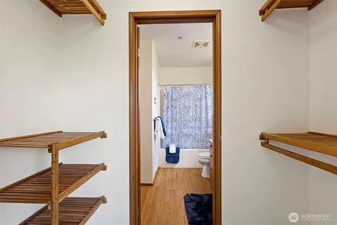 278 Lind Avenue NW Renton WA 98057