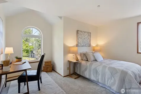 278 Lind Avenue NW Renton WA 98057