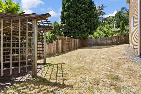278 Lind Avenue NW Renton WA 98057