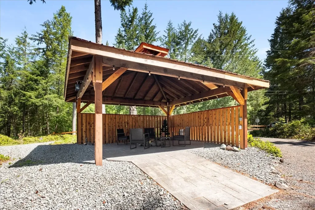 321 Paradise Drive Ashford WA 98304