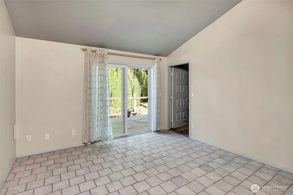 809 Celery Avenue Algona WA 98001