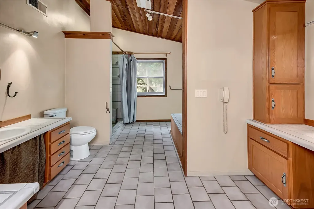 809 Celery Avenue Algona WA 98001