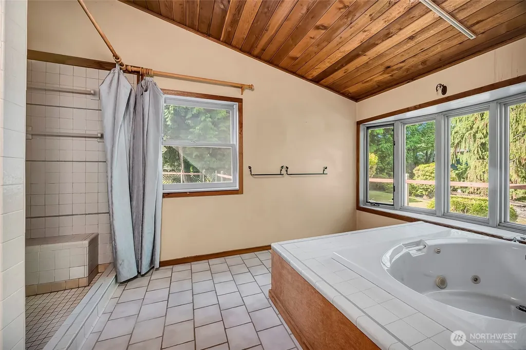 809 Celery Avenue Algona WA 98001