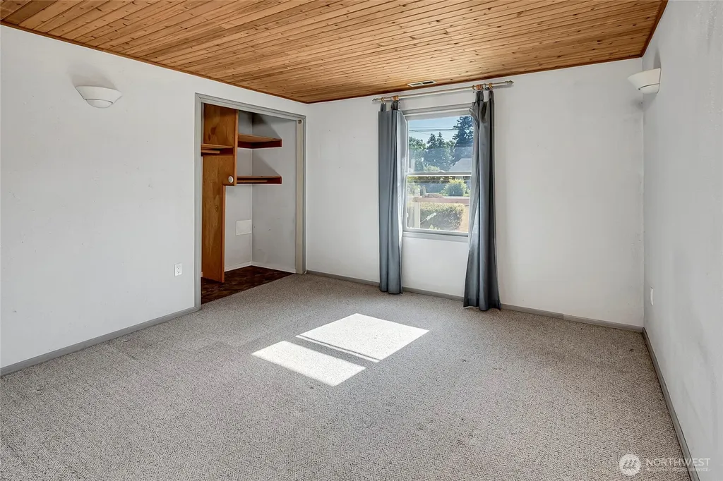 809 Celery Avenue Algona WA 98001