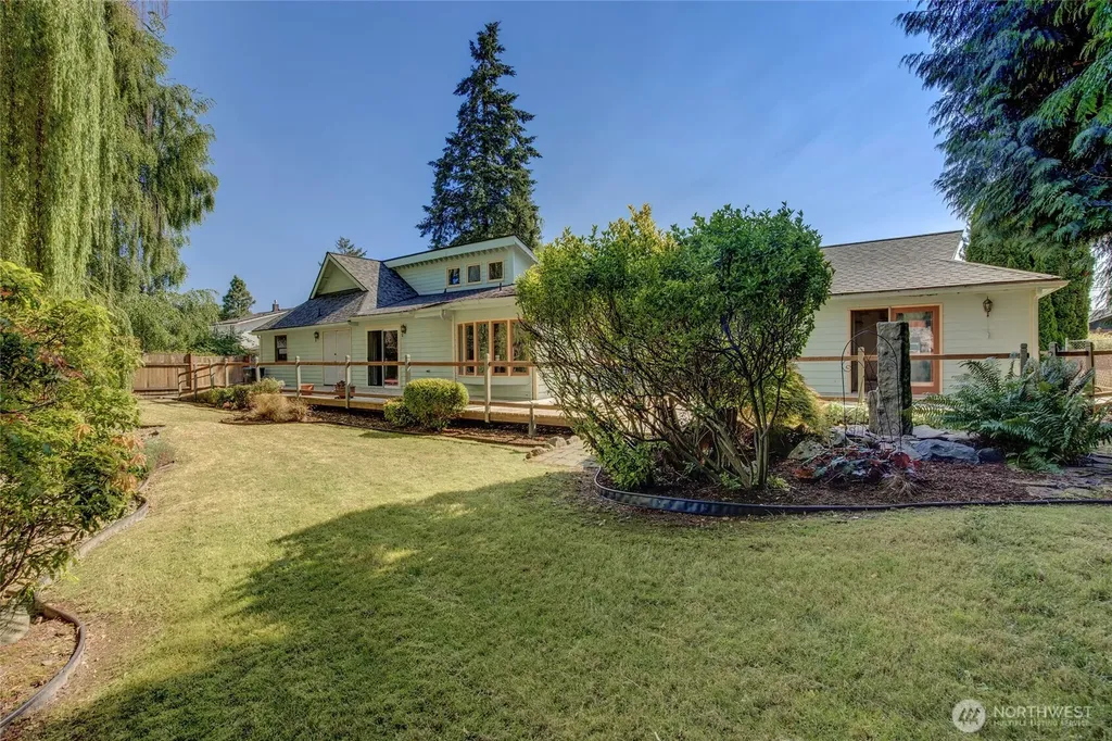 809 Celery Avenue Algona WA 98001