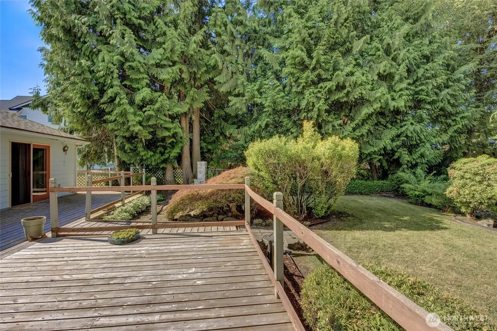 809 Celery Avenue Algona WA 98001