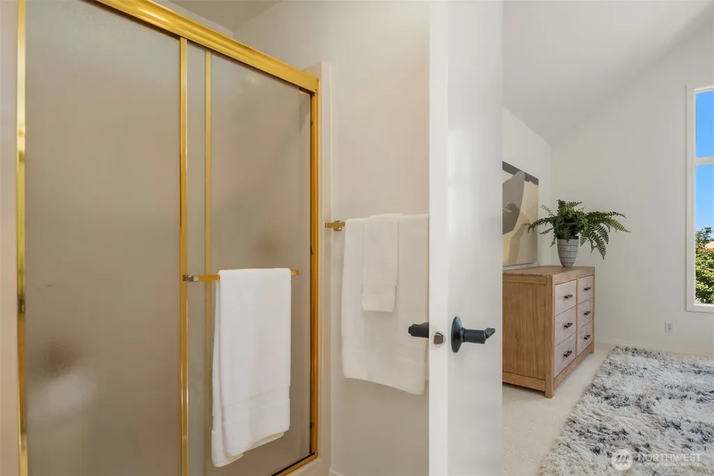 11405 NE 104th Street Kirkland WA 98033