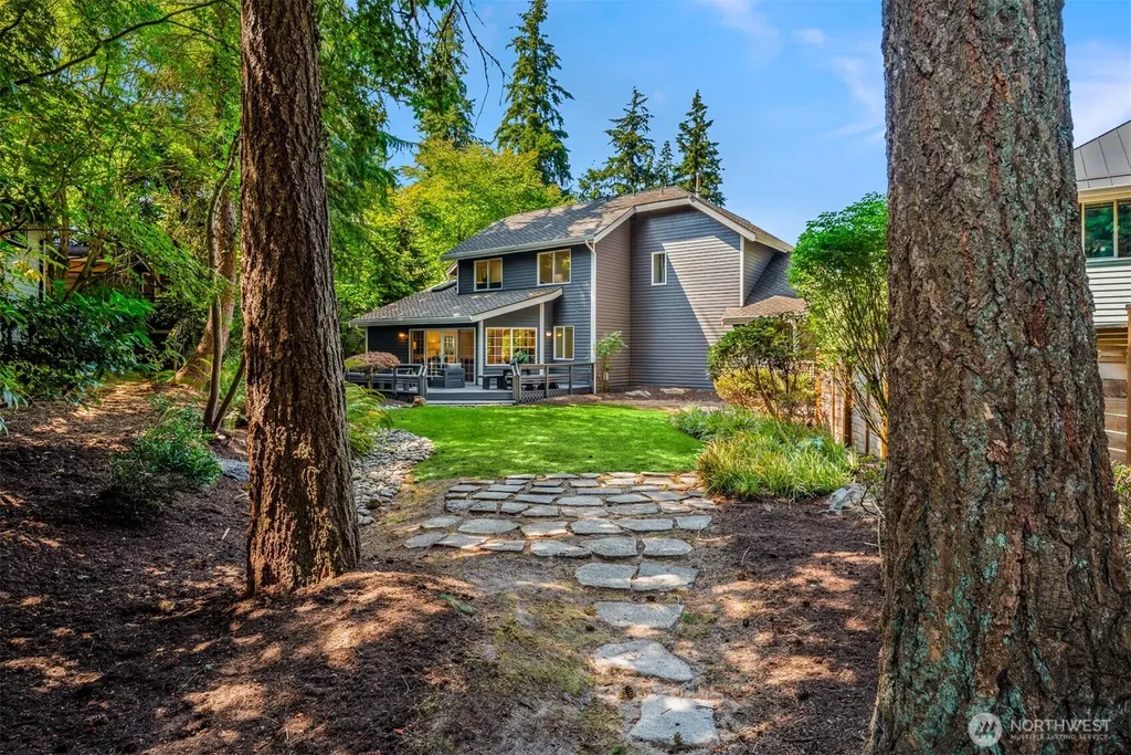 11405 NE 104th Street Kirkland WA 98033