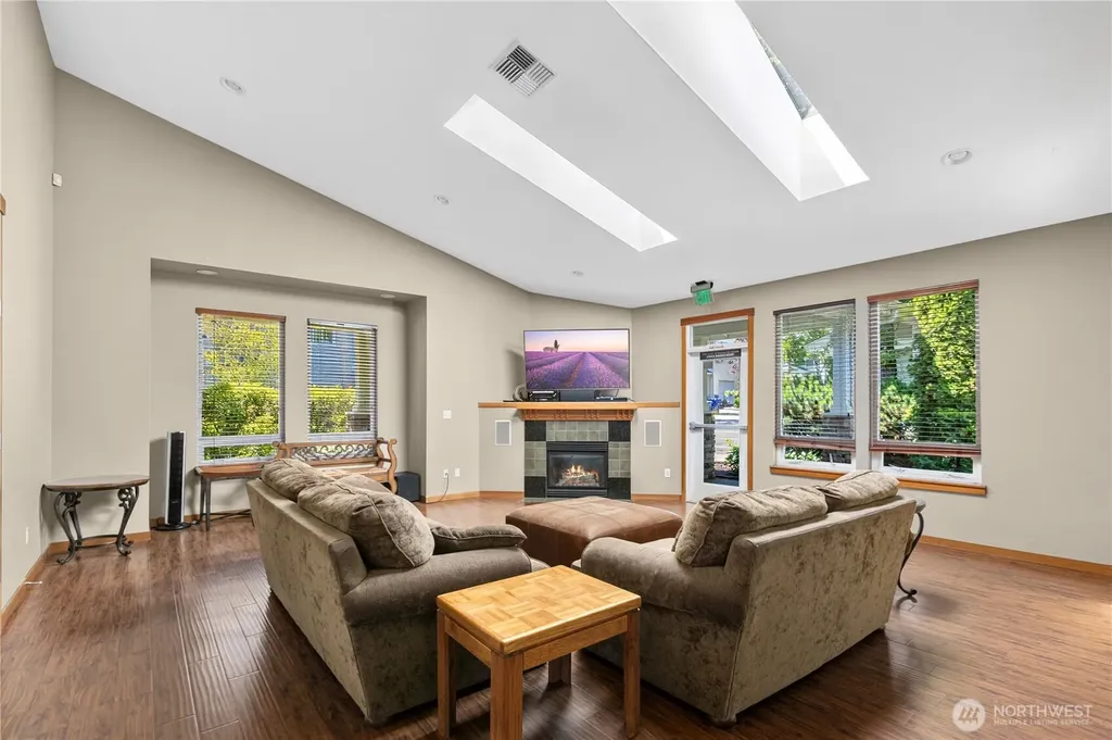 1855 SE Trossachs Boulevard Sammamish WA 98075