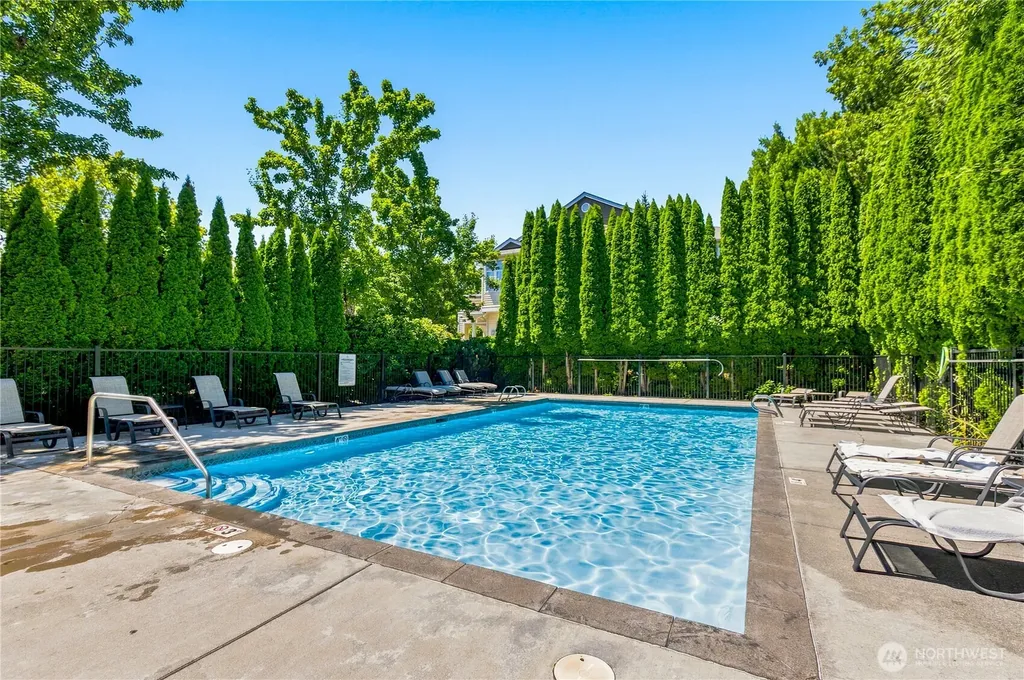 1855 SE Trossachs Boulevard Sammamish WA 98075
