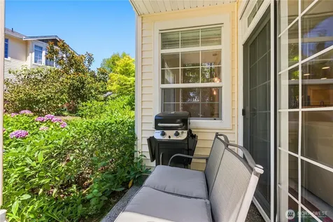 1855 SE Trossachs Boulevard Sammamish WA 98075