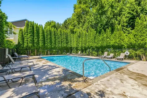 1855 SE Trossachs Boulevard Sammamish WA 98075