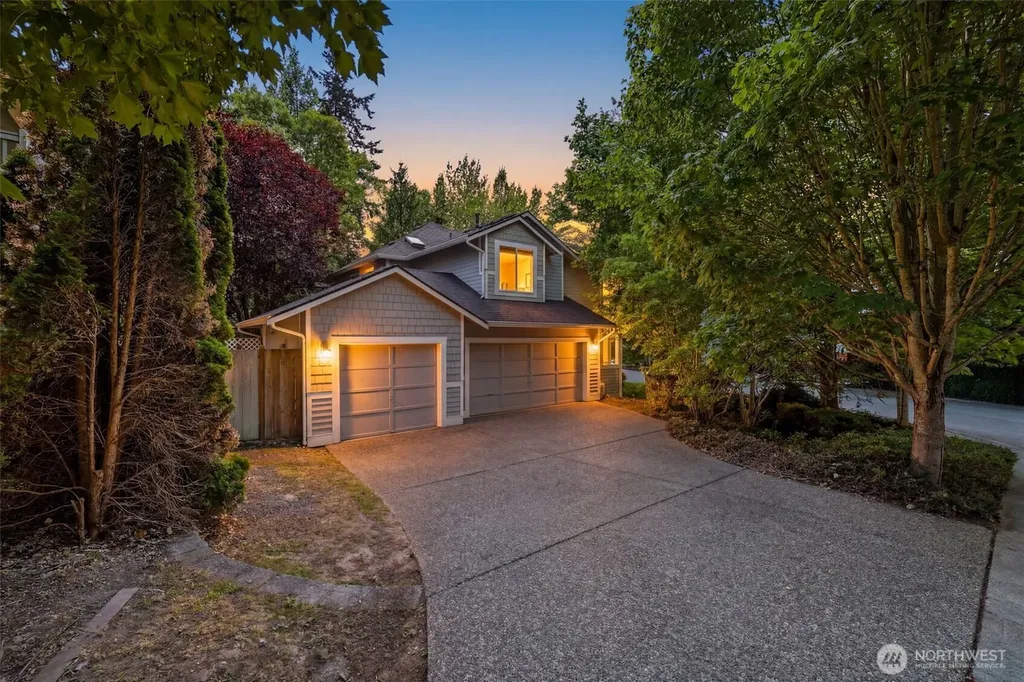 10521 NE 120th Street Kirkland WA 98034