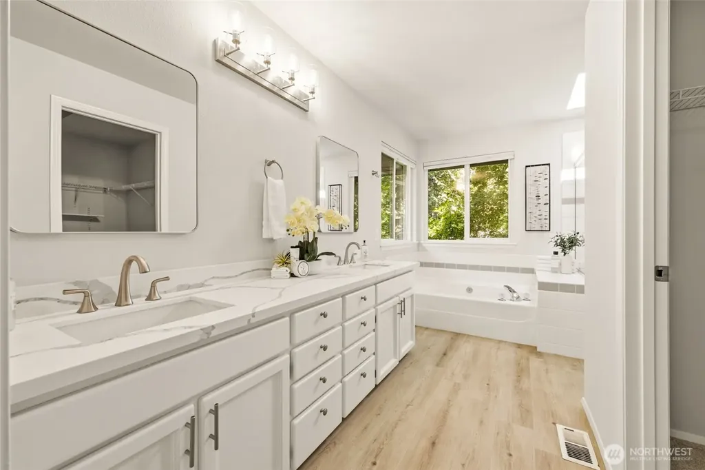 10521 NE 120th Street Kirkland WA 98034