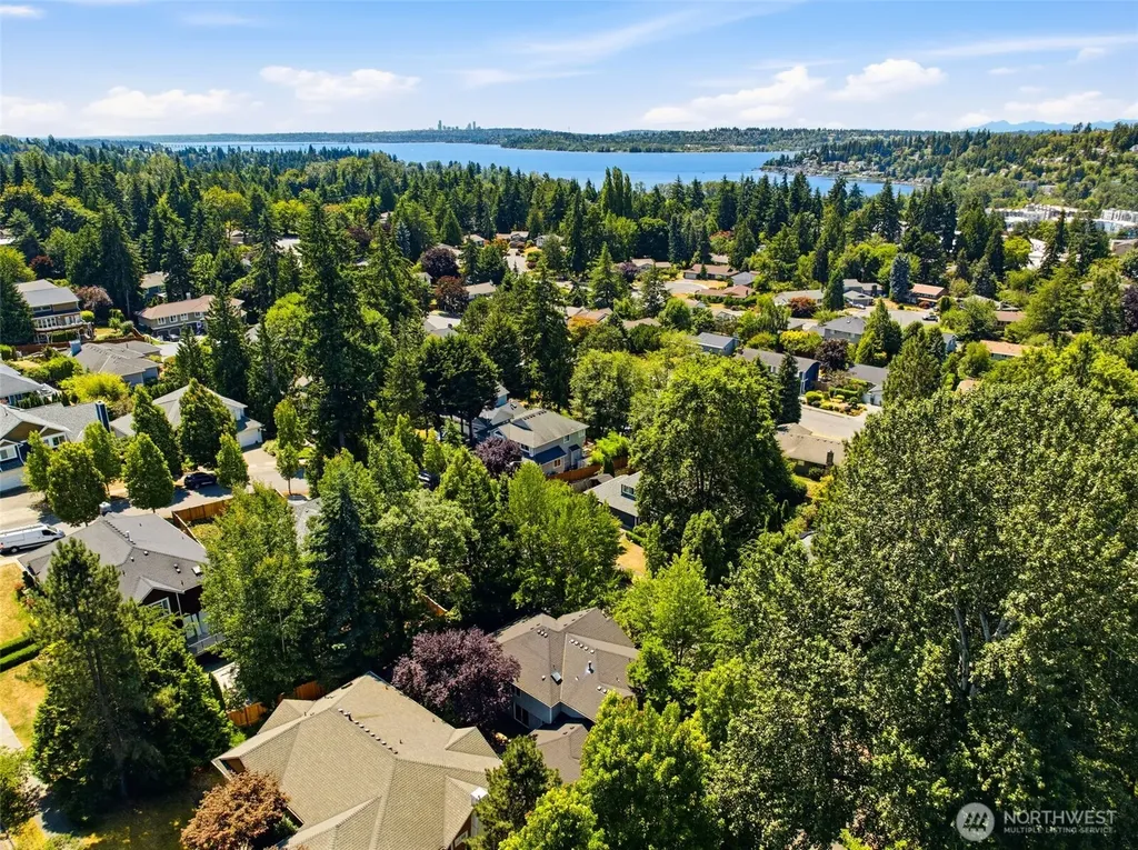 10521 NE 120th Street Kirkland WA 98034