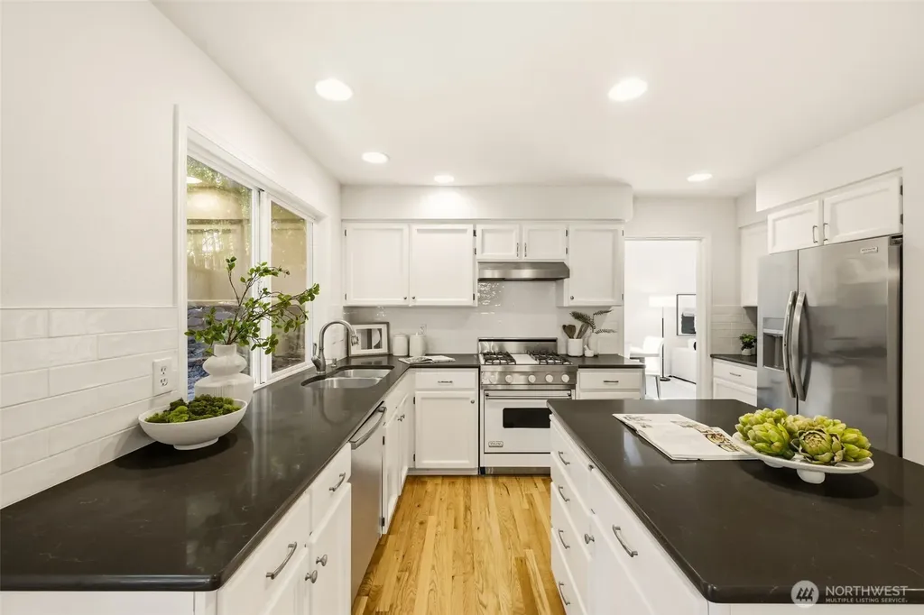 10521 NE 120th Street Kirkland WA 98034