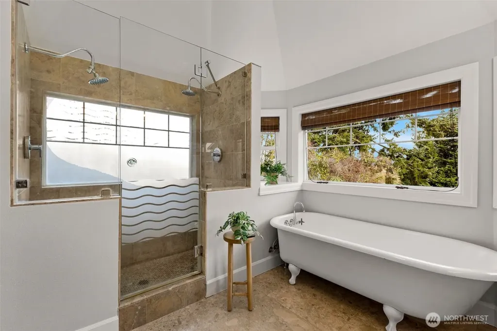 337 25th Avenue E Seattle WA 98112