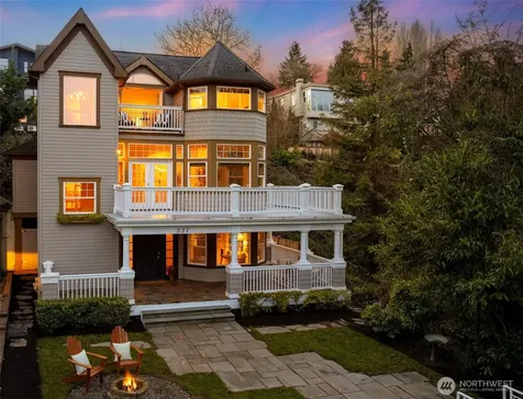 337 25th Avenue E Seattle WA 98112