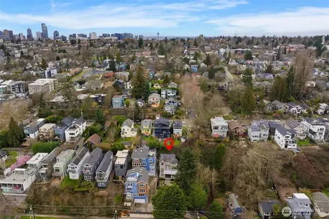 337 25th Avenue E Seattle WA 98112