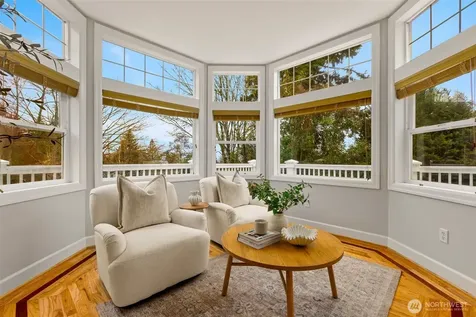 337 25th Avenue E Seattle WA 98112