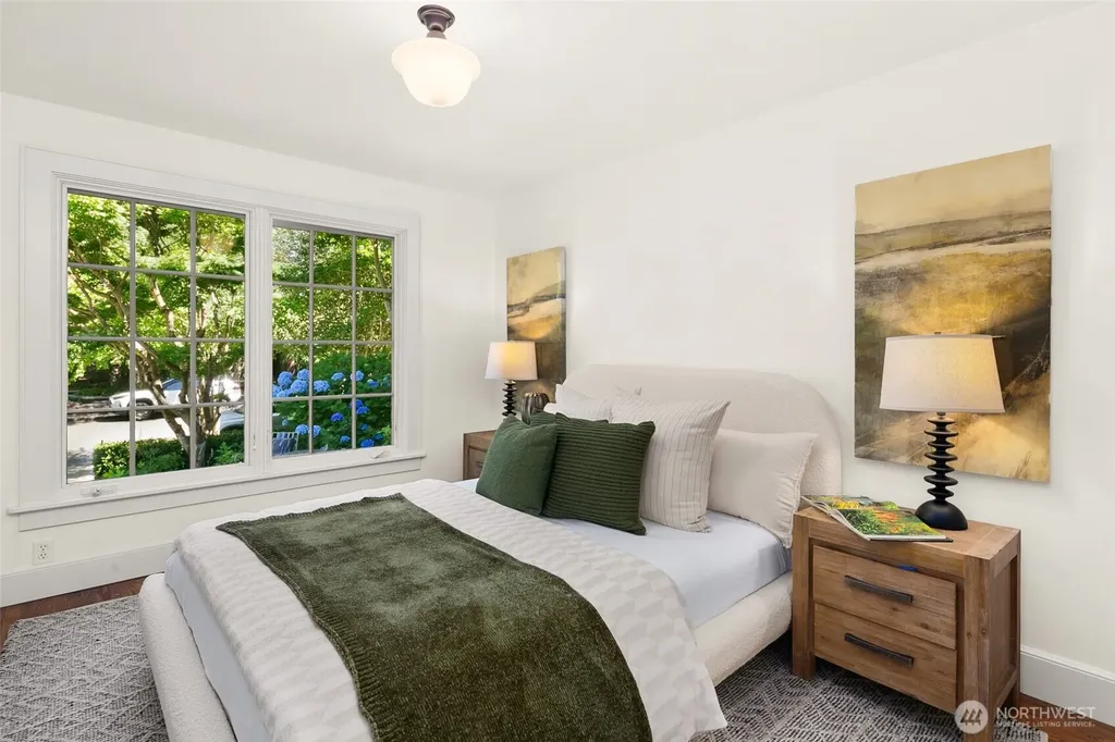 2057 Mcgilvra Boulevard E Seattle WA 98112