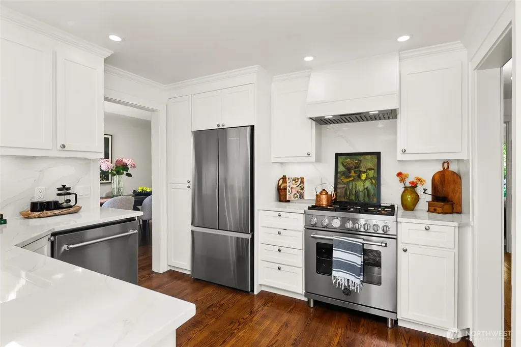 2057 Mcgilvra Boulevard E Seattle WA 98112