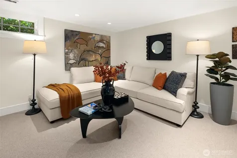 2057 Mcgilvra Boulevard E Seattle WA 98112