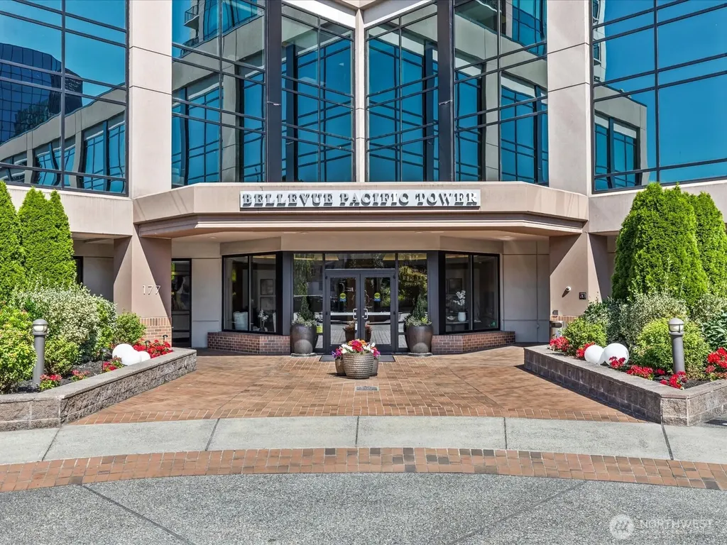 177 107th Avenue NE Bellevue WA 98004