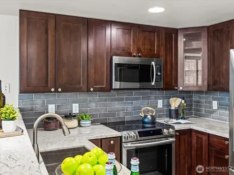 177 107th Avenue NE Bellevue WA 98004