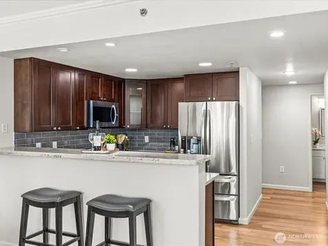 177 107th Avenue NE Bellevue WA 98004