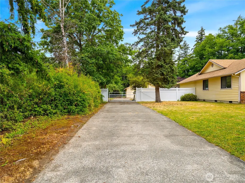 501 E 82nd Street Tacoma WA 98404