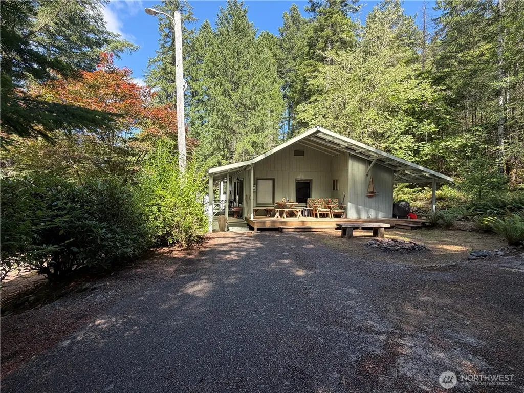 10 Creek Court Brinnon WA 98320