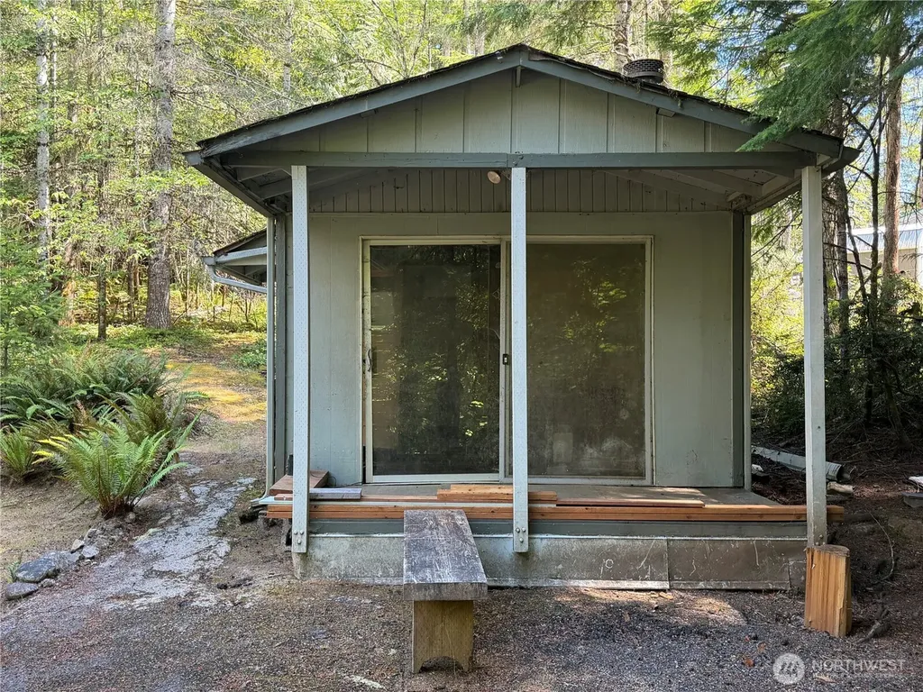 10 Creek Court Brinnon WA 98320
