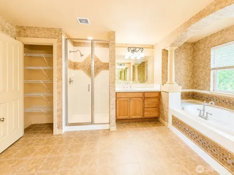 18626 37th Dr SE Bothell WA 98012