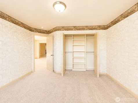 18626 37th Dr SE Bothell WA 98012