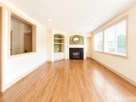 18626 37th Dr SE Bothell WA 98012