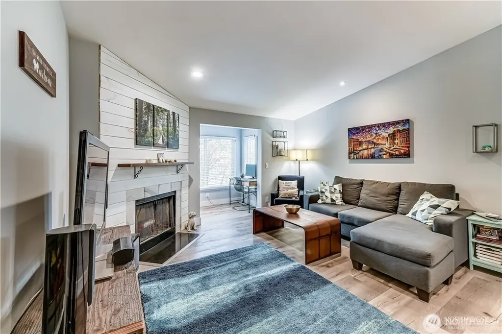 975 Aberdeen Avenue NE Renton WA 98056