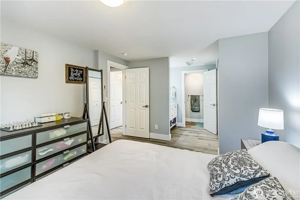 975 Aberdeen Avenue NE Renton WA 98056