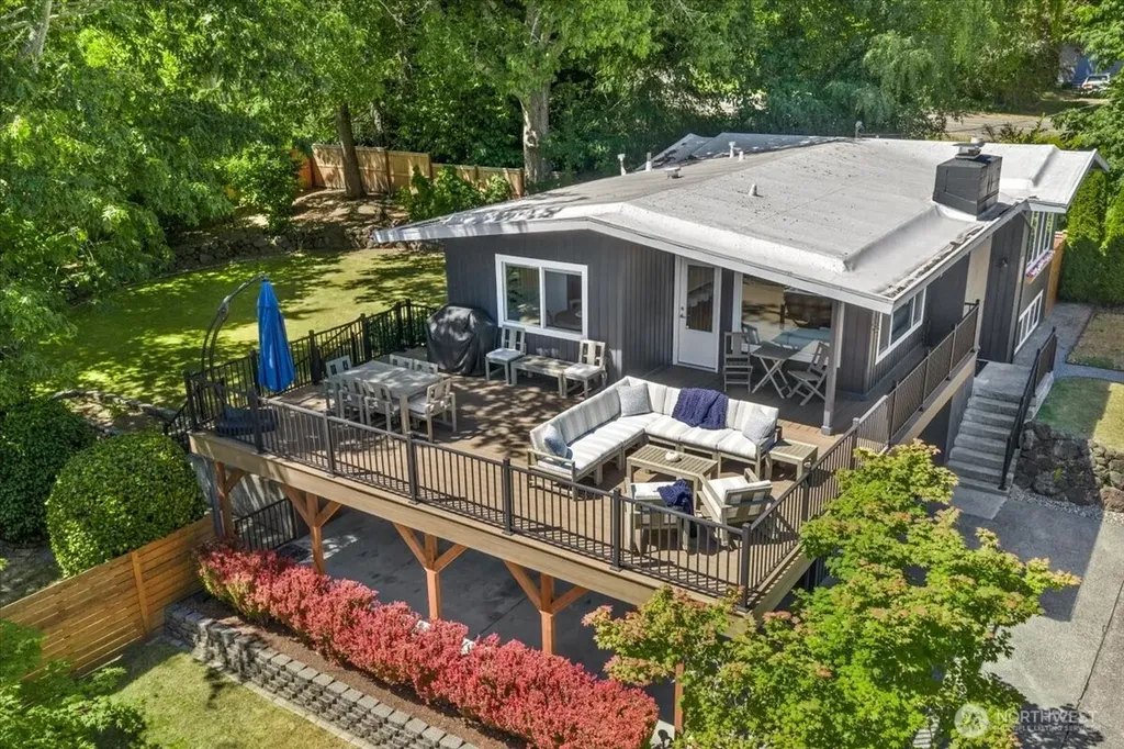 9514 Goodman Avenue Gig Harbor WA 98332