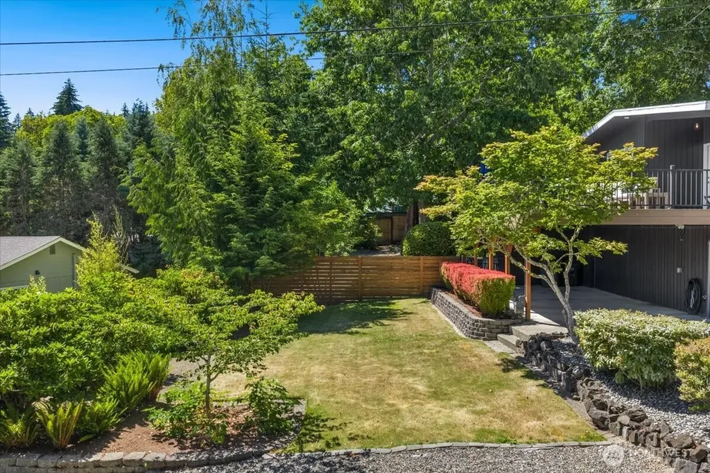 9514 Goodman Avenue Gig Harbor WA 98332