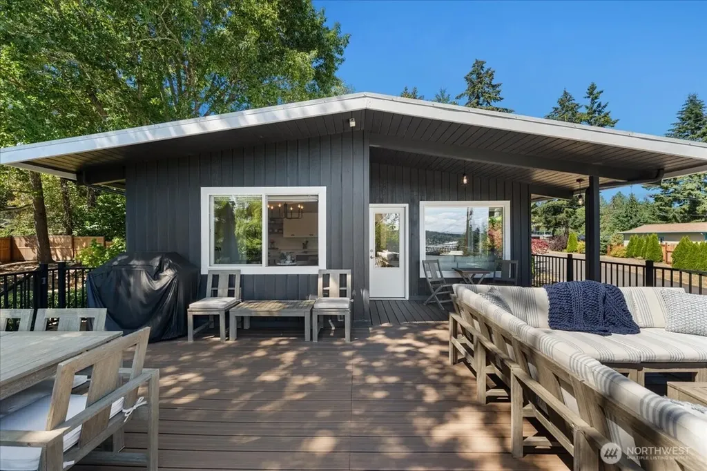 9514 Goodman Avenue Gig Harbor WA 98332